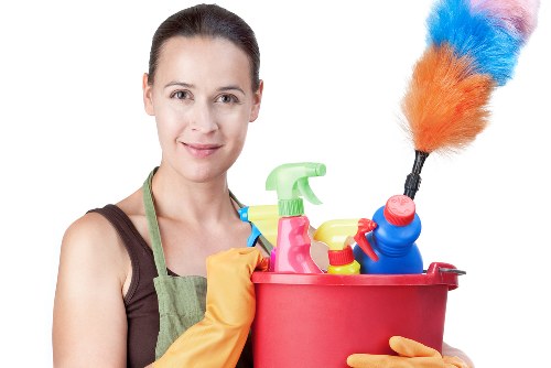 Deep cleaning service for a home in SW6