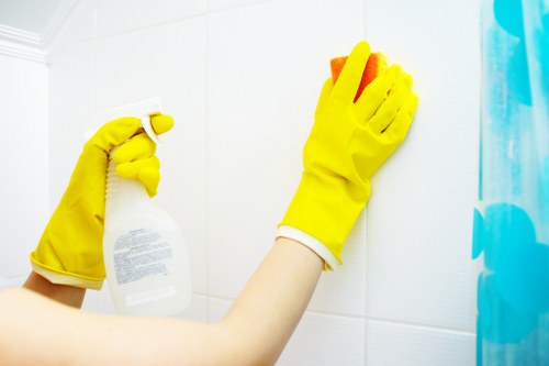 Domestic cleaning in a Fulham flat with local access considerations